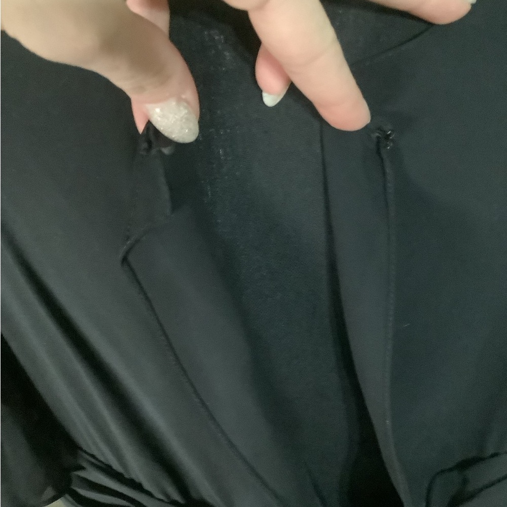 Elegant Black Women's Dress - Picture 5 of 6